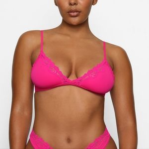 SKIMS fits everybody corded lace triangle bralette